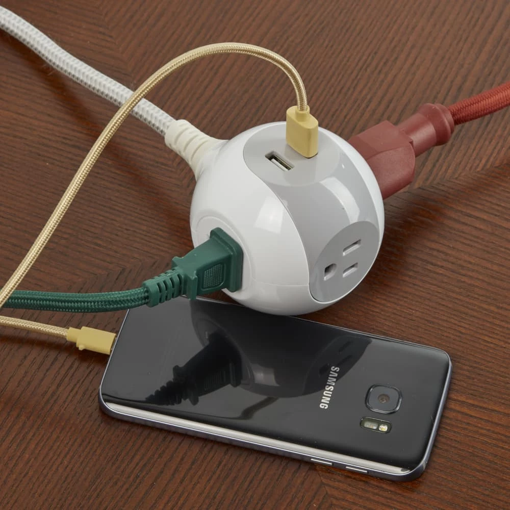 Globe 3-Outlet And 2 USB Port Power Bar With 5-ft Fabric Cord And Right Angle Plug, White/Grey 2 Globe 3-Outlet And 2 USB Port Power Bar With 5-ft Fabric Cord And Right Angle Plug, White/Grey - Image 2