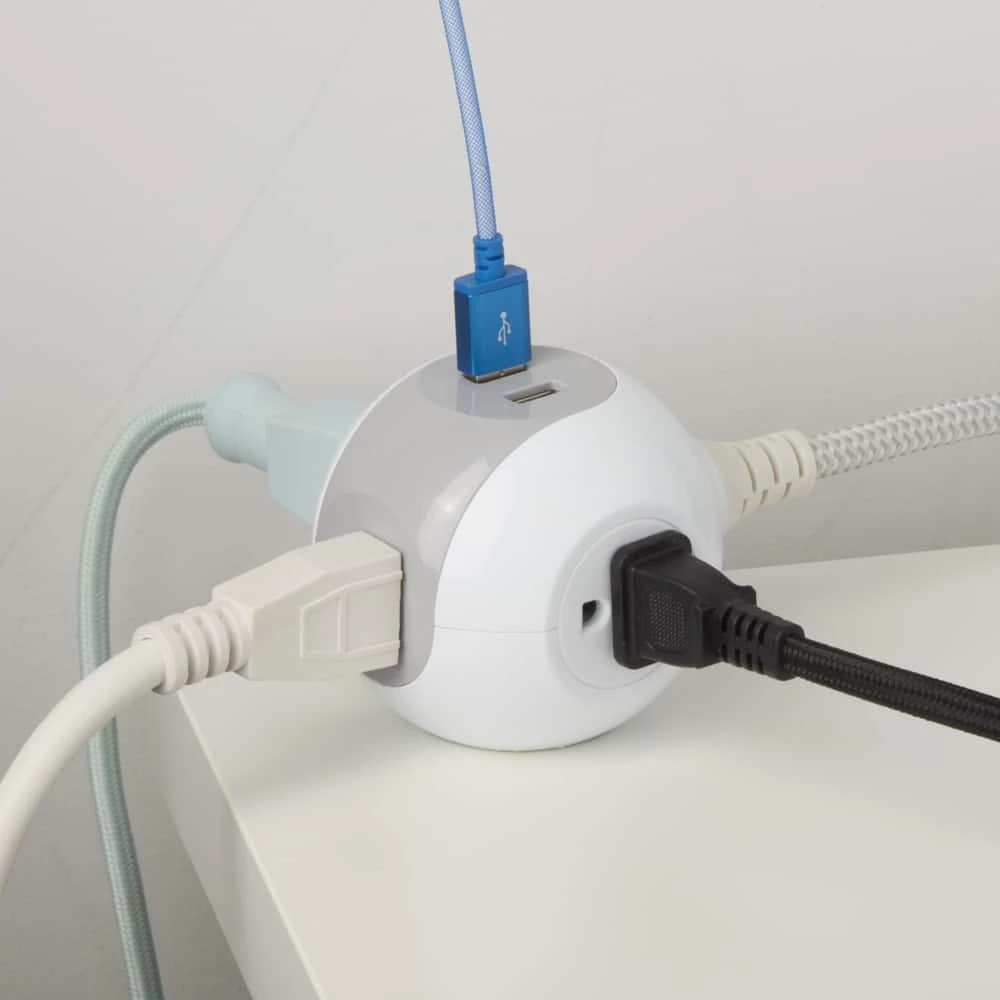 Globe 3-Outlet And 2 USB Port Power Bar With 5-ft Fabric Cord And Right Angle Plug, White/Grey 4 Globe 3-Outlet And 2 USB Port Power Bar With 5-ft Fabric Cord And Right Angle Plug, White/Grey - Image 4